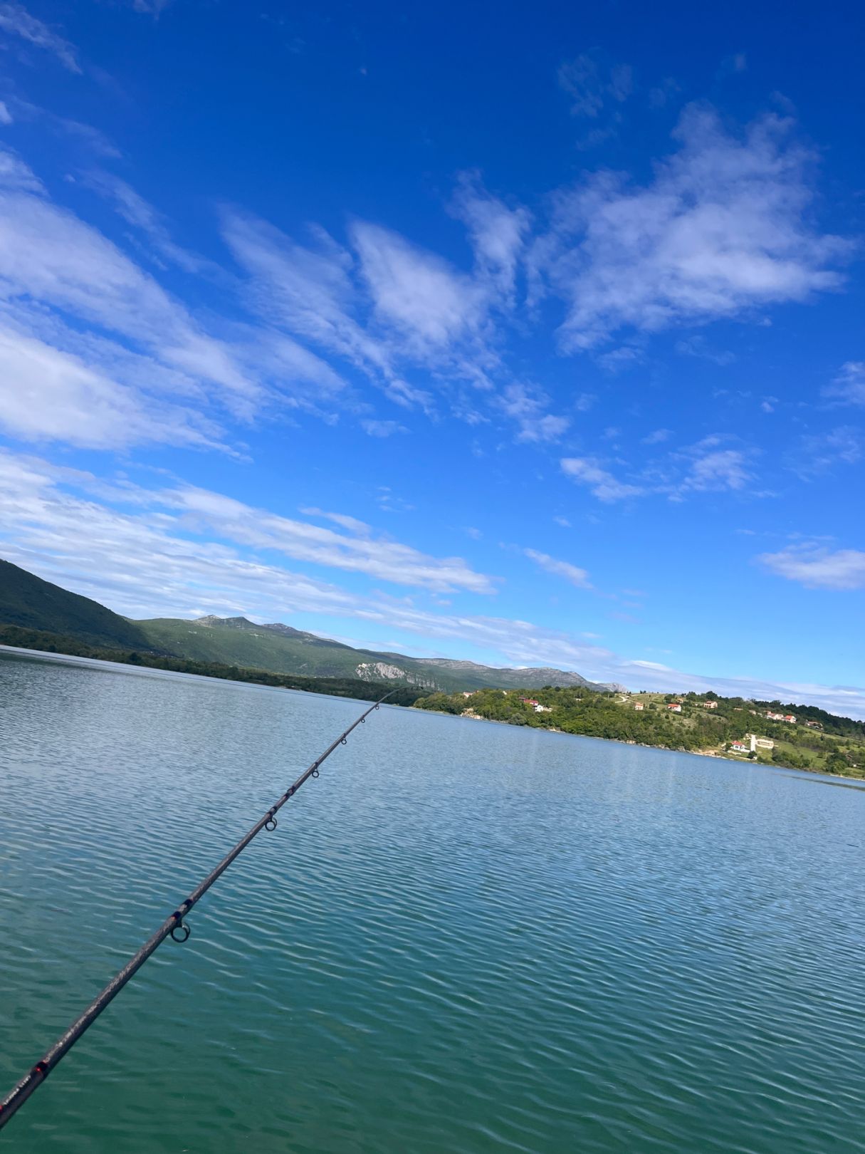 Perućko jezero angeln